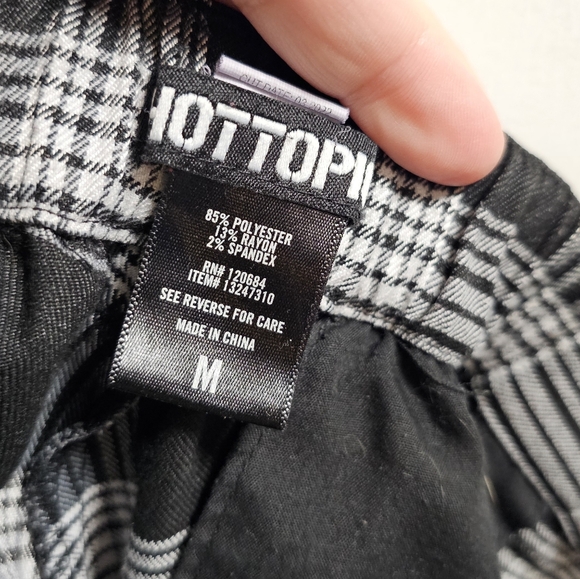 Hot Topic Black & White Plaid Pants - Medium With Chain - Picture 5 of 6